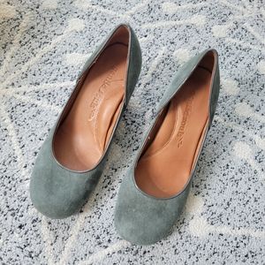 Gentle Souls Ridge Amaru Grey Suede Wedges